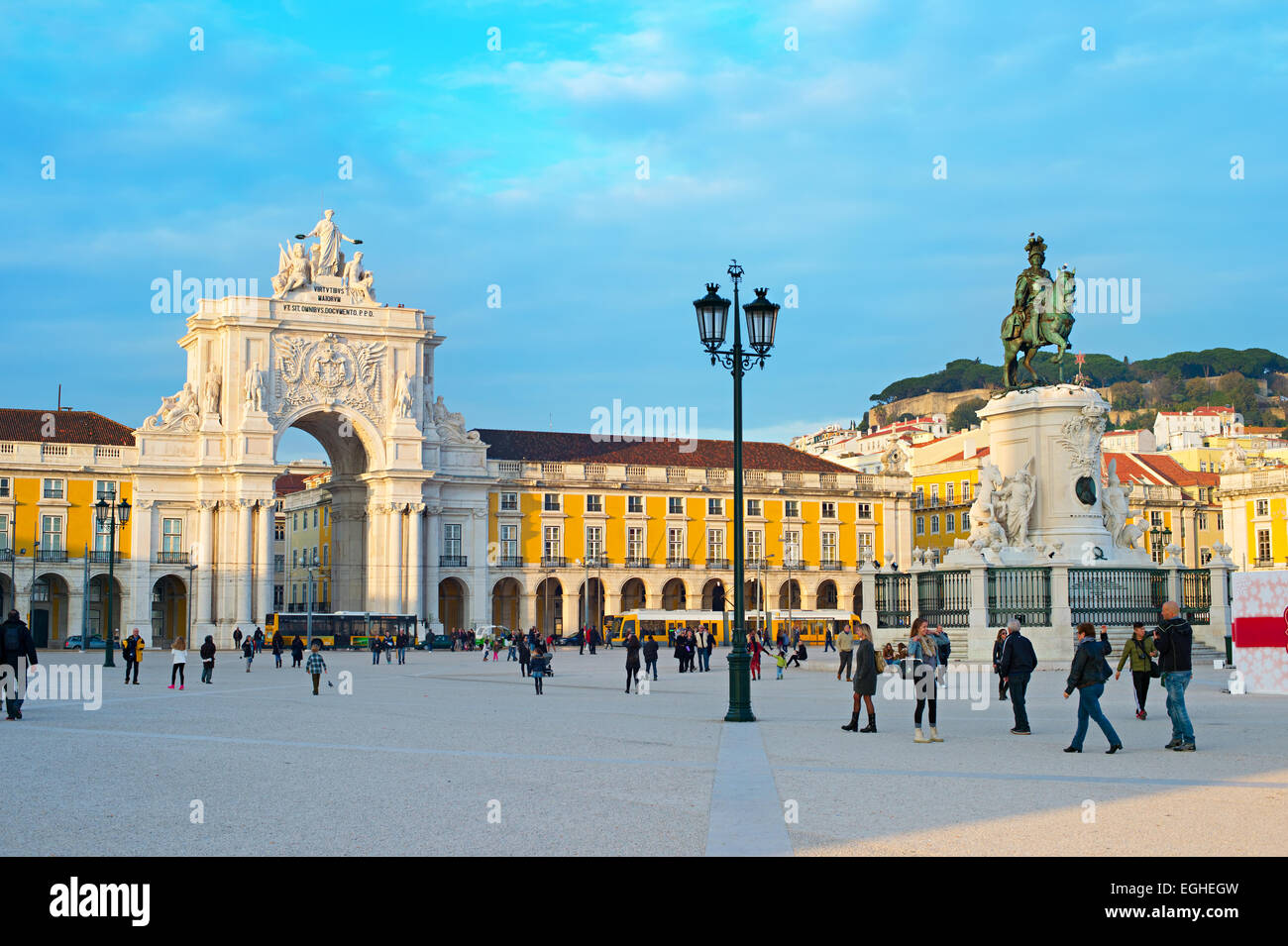 Commerce Platz In Lissabon Es Gehort Zu Den Wichtigsten Platzen Und Besiedelt Die Land Whe Stockfotografie Alamy