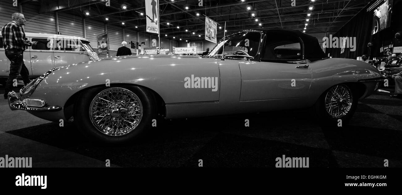 Paul Sinus Wandbild 80x120cm Jaguar E-Type Schwarz-Weiß - Klassischer Sportwagen Kunstdruck