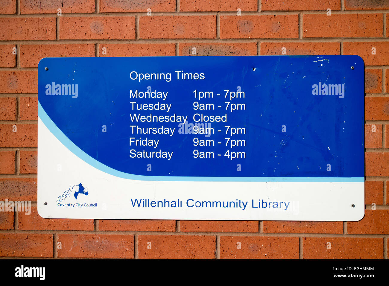 Bibliothek Öffnungszeiten, Willenhall, Coventry, West Midlands, England, UK Stockfoto