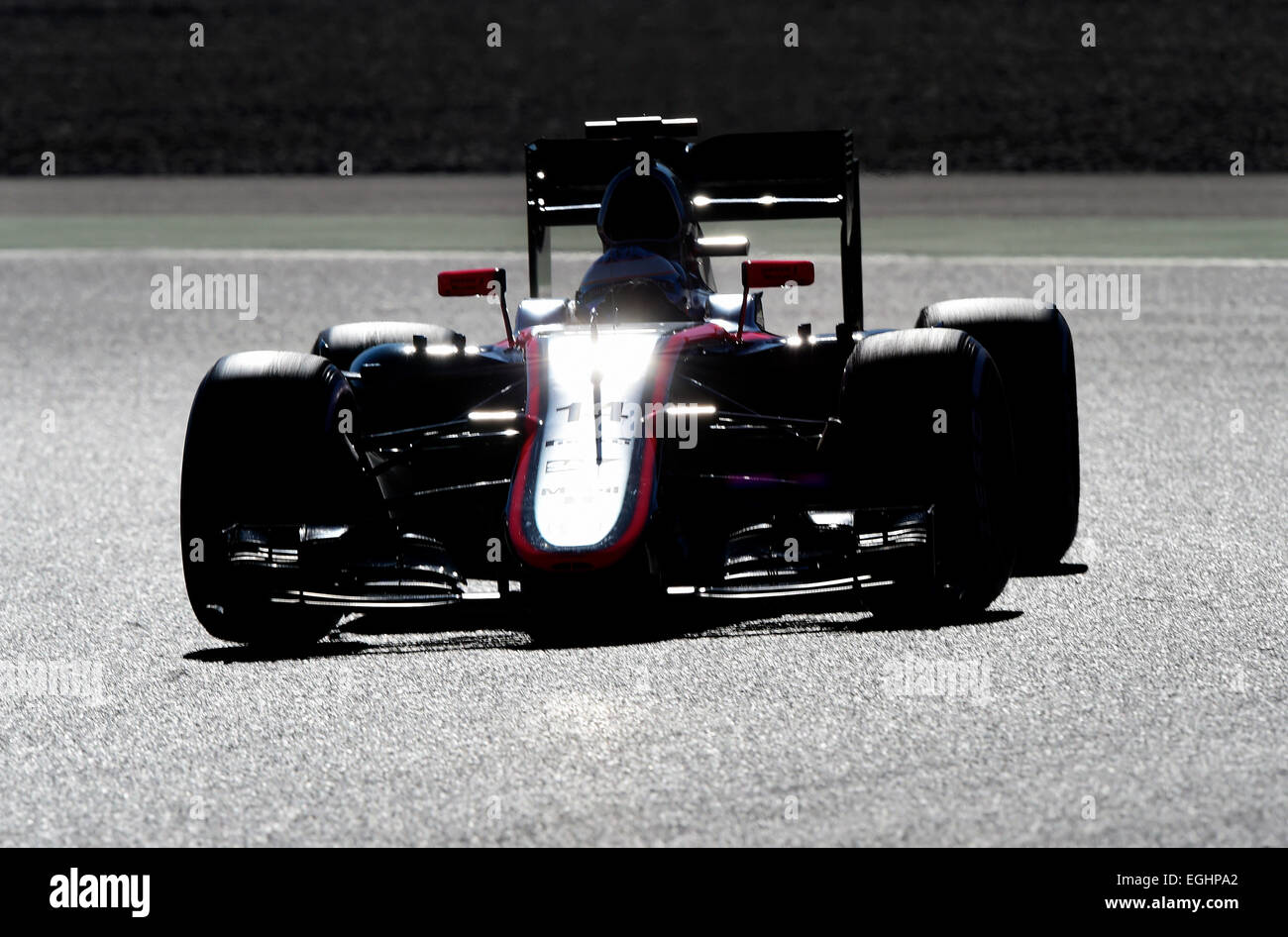 Silhouette eines Formel1 Rennwagens, McLaren Honda MP4-30, Formel-1-Test-Sitzungen, Circuit de Catalunya Stockfoto