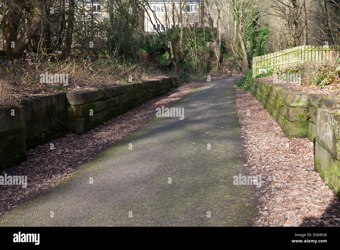 Bleibt der alten Sperre auf die Halifax-Stichkanal nun einen Weg, Halifax, West Yorkshire Stockfoto