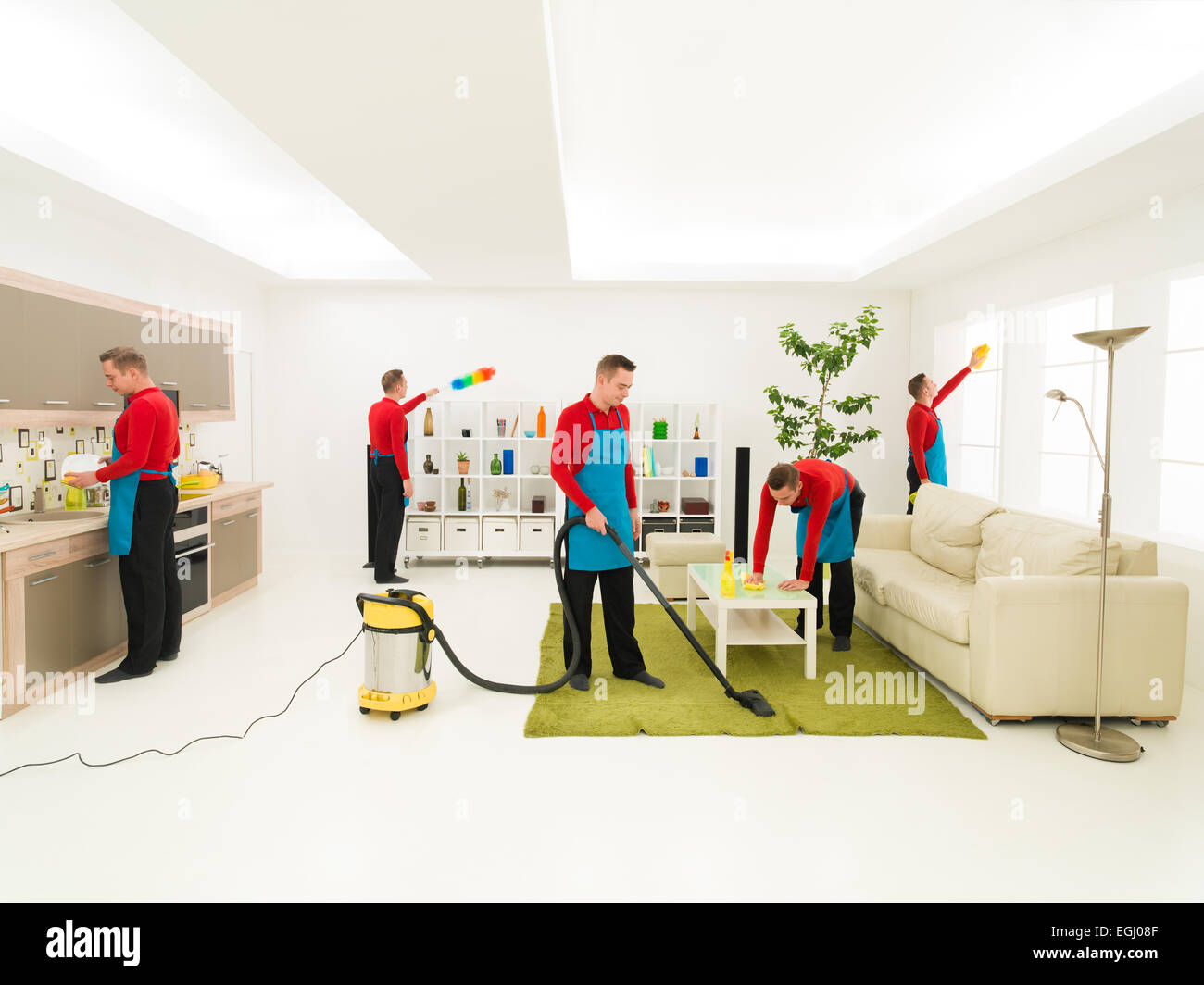 Kaukasische schönen jungen Mann Reinigung Wohnzimmer an verschiedenen Orten zur gleichen Zeit, digitale zusammengesetztes Bild Stockfoto