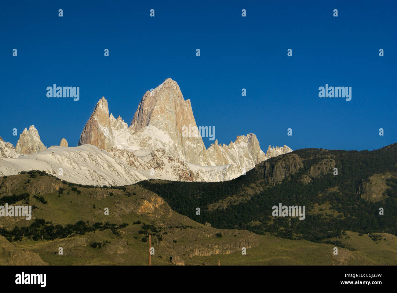 Malerische Aussicht auf die Berge im Los Glaciares Nationalpark in Argentinien Stockfoto