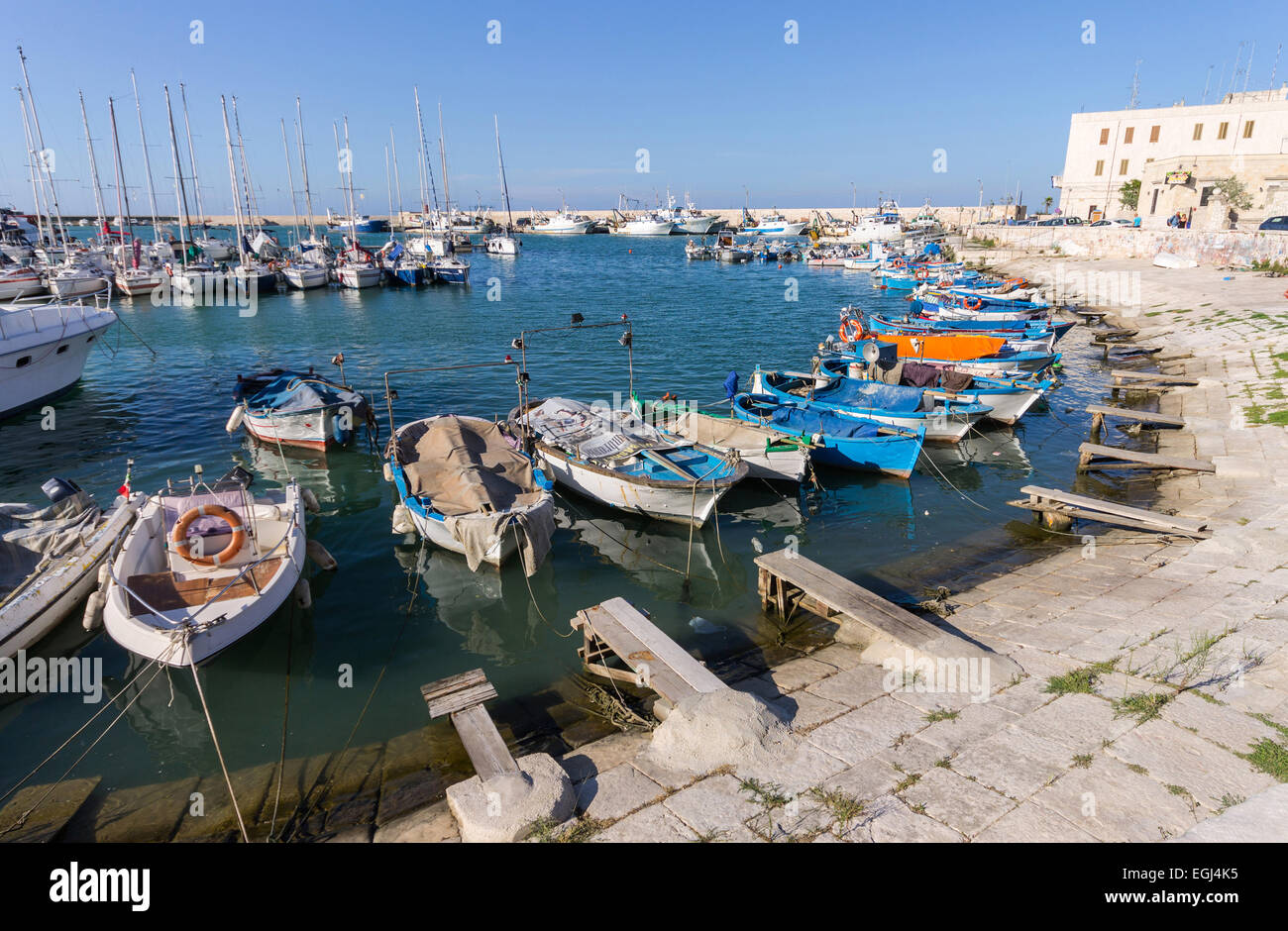 Italien, Apulien, Bisceglie, Hafen Stockfoto