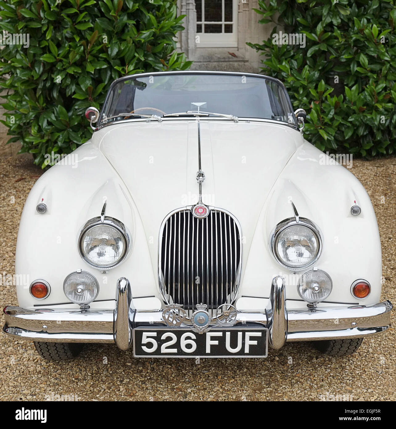 eine weiße Jaguar XK 150 Sport Oldtimer Stockfoto