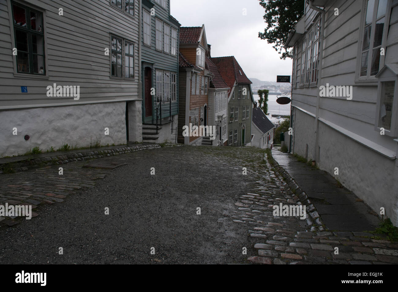 Gamle Bergen oder alte Bergen ist ein Freilichtmuseum mit einigen 50 Holzhäuser in typisch norwegischem Stil aus dem 18. Jahrhundert. Stockfoto