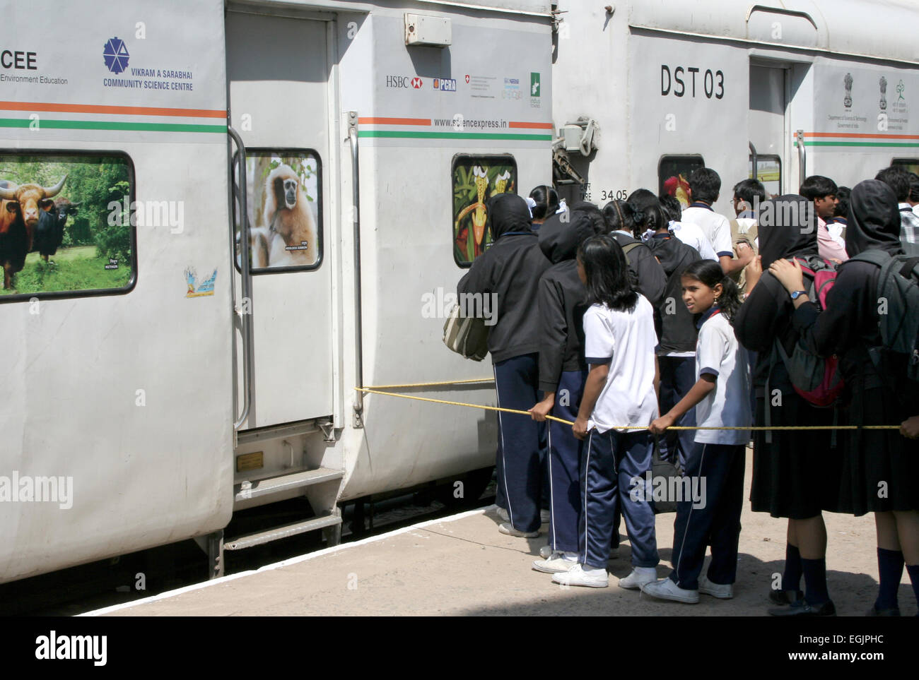 Indian Railways Wissenschaftszug mit Bio-Diversität-Awareness-Programm auf Besuch in Secunderabad, AP, Indien am Oktober 10,2012. Stockfoto