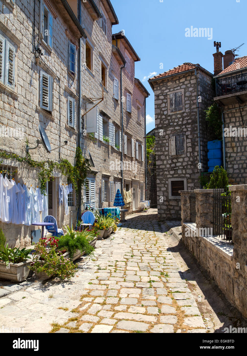 Seitenstraße in Perast, Montenegro Stockfoto