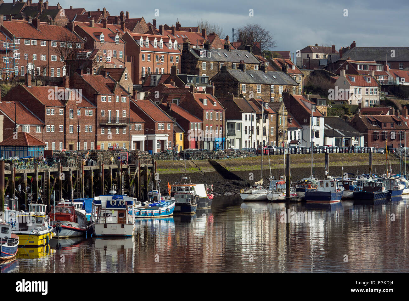 Teil des inneren Hafens am Hafen von Whitby an der North Yorkshire Küste von England im Vereinigten Königreich. Stockfoto