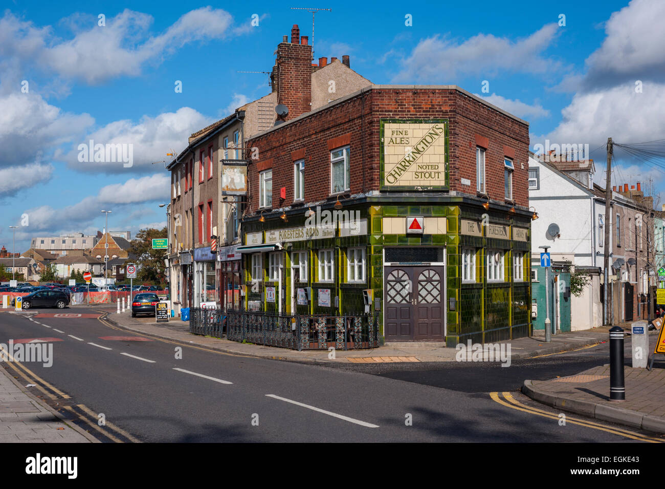 Forresters Arms Pub auf Parrock St Gravesend Kent bekannt als das Bügeleisen Stockfoto