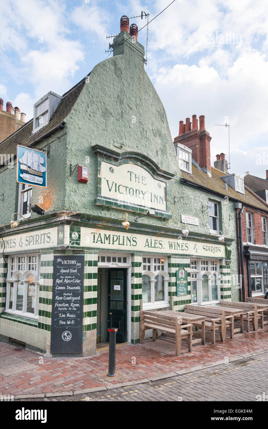 Die Victory Pub in Brighton UK zeigt die Zeichen und architektonischen Details. Stockfoto