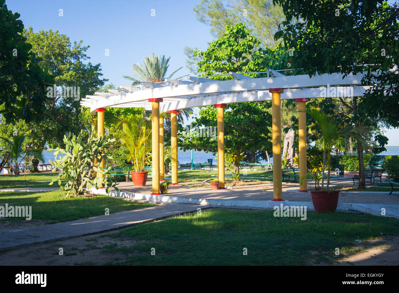 Kuba Cienfuegos Punta Gorda Gärten Parken Südspitze Bucht Pavillon