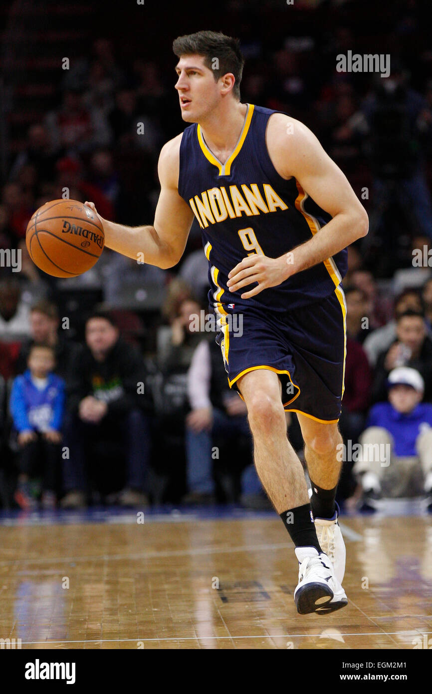 20. Februar 2015: Indiana Pacers weiterleiten Damjan Rudez (9) in Aktion während der NBA-Spiel zwischen den Indiana Pacers und die Philadelphia 76ers im Wells Fargo Center in Philadelphia, Pennsylvania. Die Indiana Pacers gewannen 106-95. Stockfoto