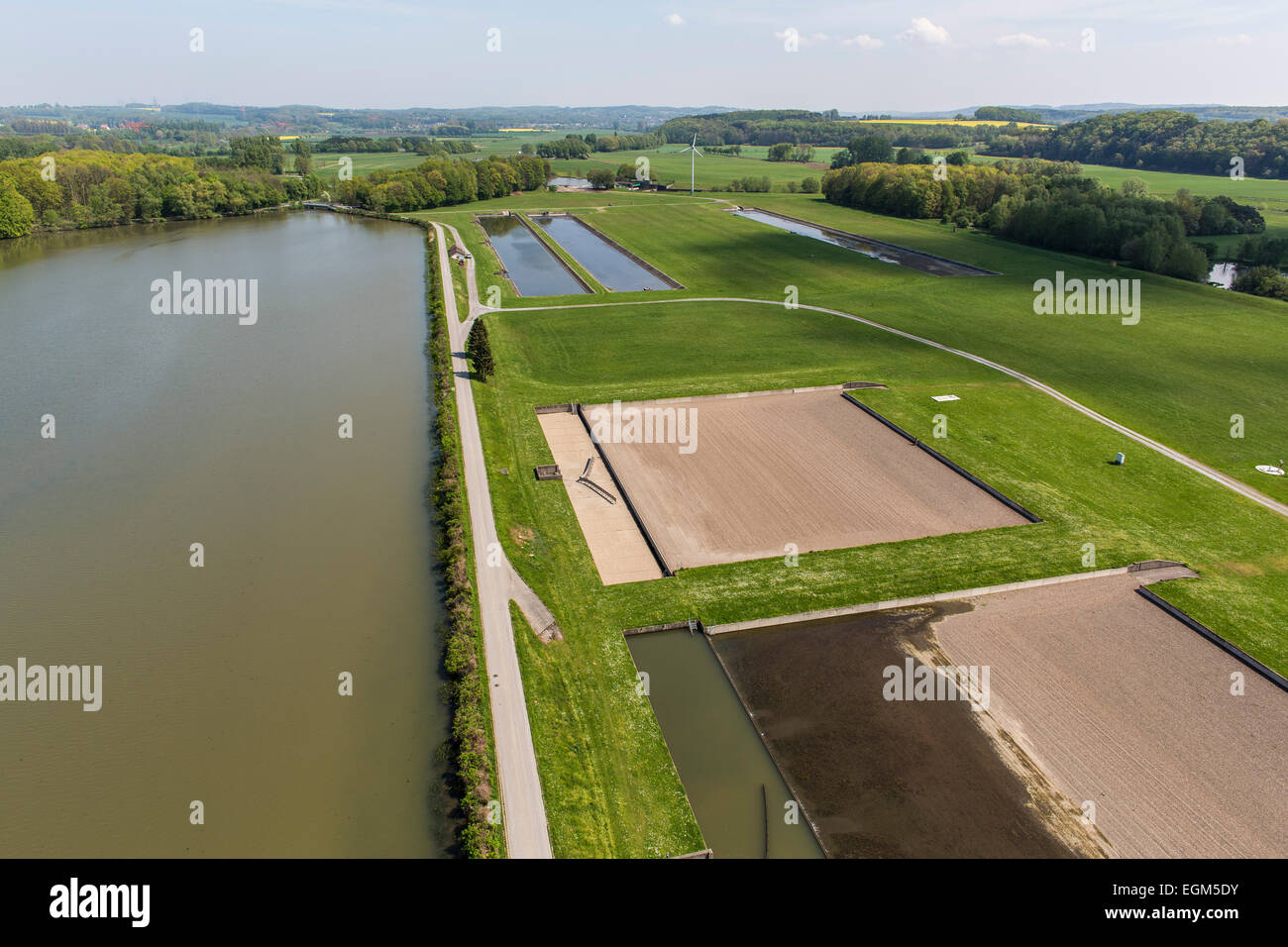 Wasserwerke, Filtern von Wasser vom Fluss Ruhr, Trinkwasser für die Wasserversorgung der Stadt vorbereiten, Stockfoto