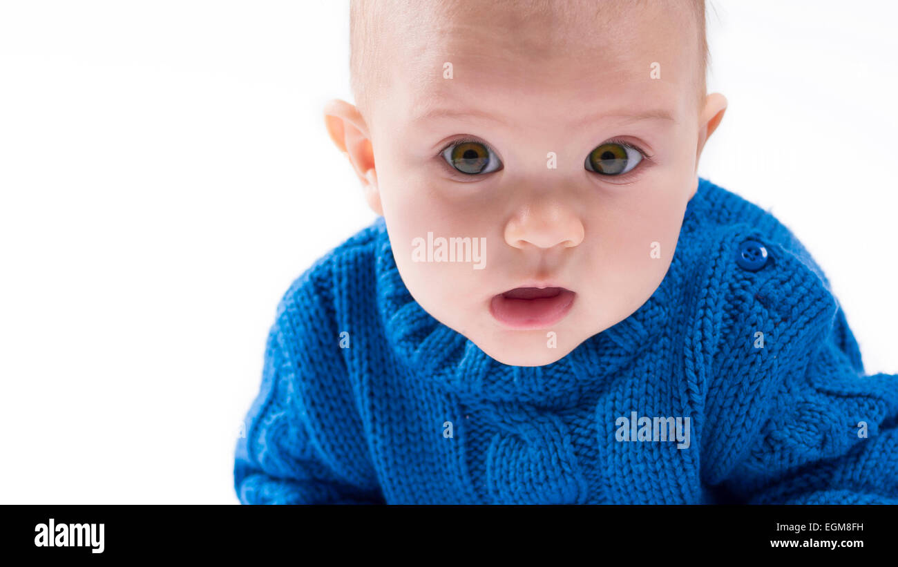 Nahaufnahme eines Babys mit braun grüne Augen Stockfoto