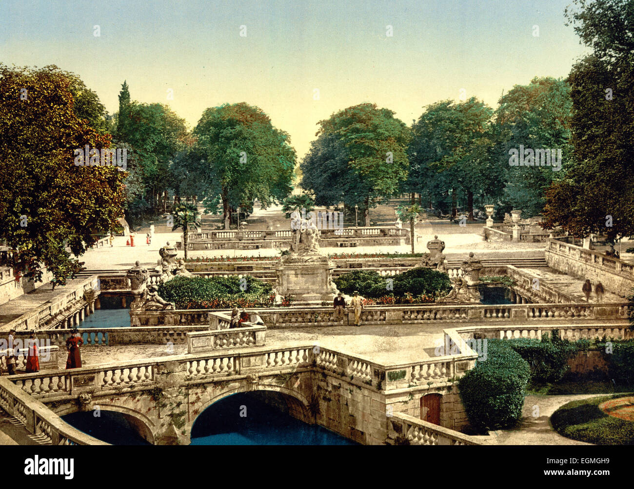 Garten Brunnen, Nîmes, Frankreich, um 1900 Stockfoto
