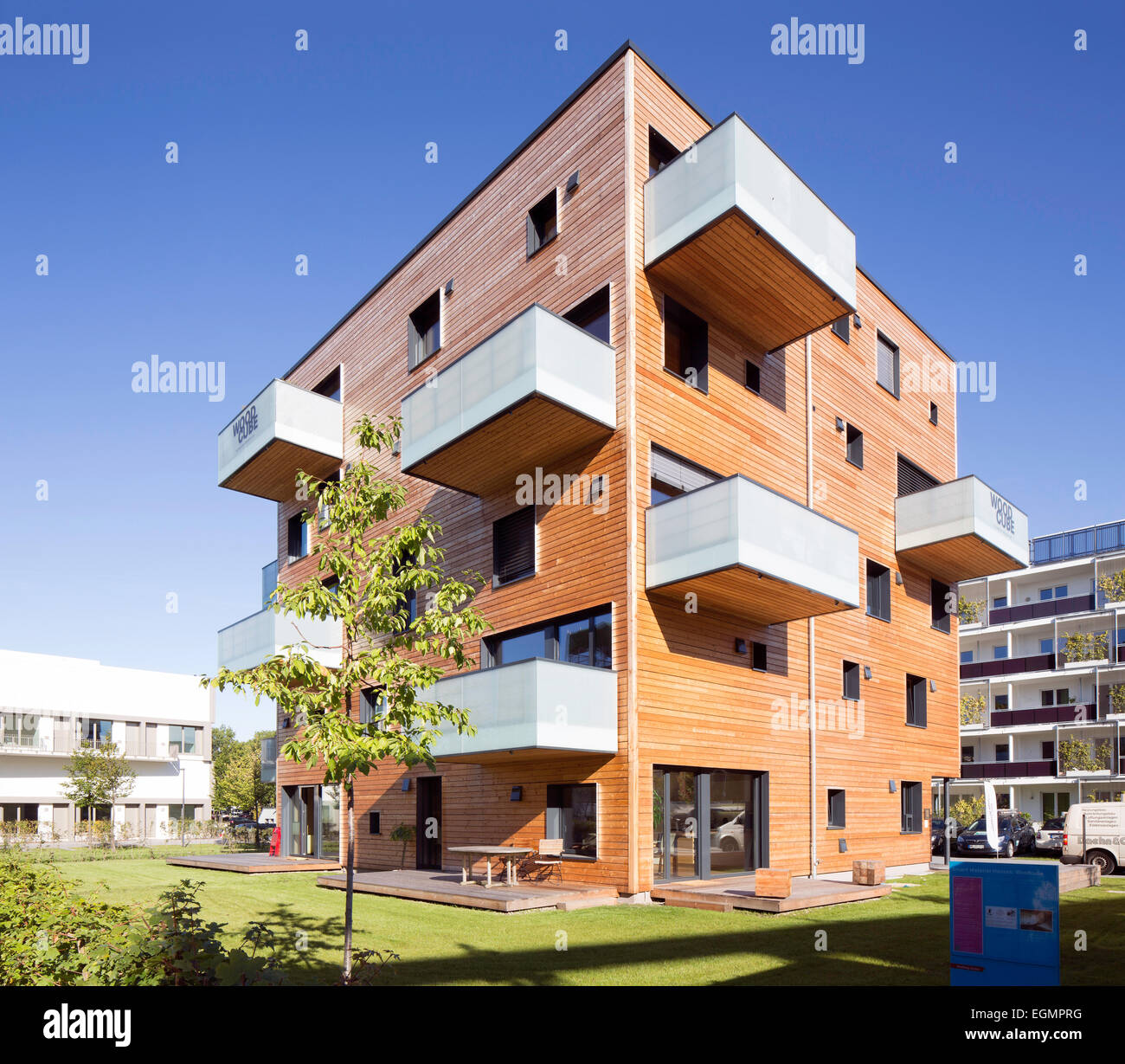 Woodcube Wohnhaus, Internationale Bauausstellung Hamburg, Inselpark, Wilhelmsburg, Hamburg, Deutschland Stockfoto