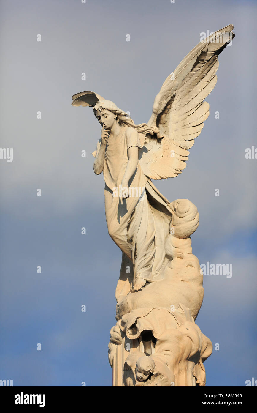 Engel auf ein monumentales Grab, Cimetière du Château Friedhof auf der Schloss-Hügel, schön, Alpes-Maritimes Abteilung zum Schweigen zu bringen Stockfoto