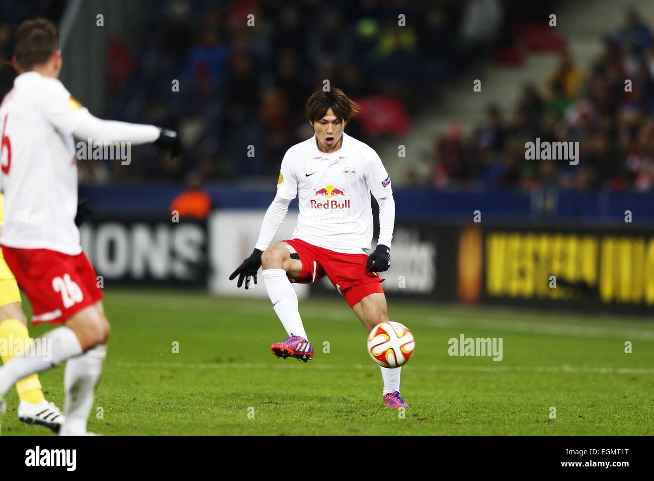 Salzburg, Österreich. 26. Februar 2015. Takumi Minamino (Salzburg) Fußball: UEFA Europa League Runde der 32 2. Bein match zwischen FC Salzburg 1-3 Villarreal CF im Stadion Salzburg in Salzburg, Österreich. © Mutsu Kawamori/AFLO/Alamy Live-Nachrichten Stockfoto