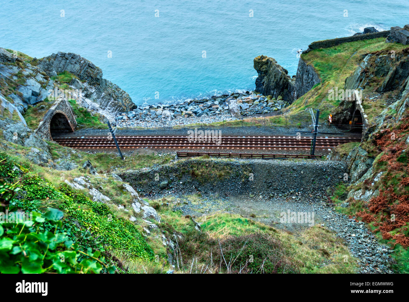 Railtrack Eingabe Tunnel auf die landschaftlich schöne Strecke von Bray, Greystones, Irland Stockfoto