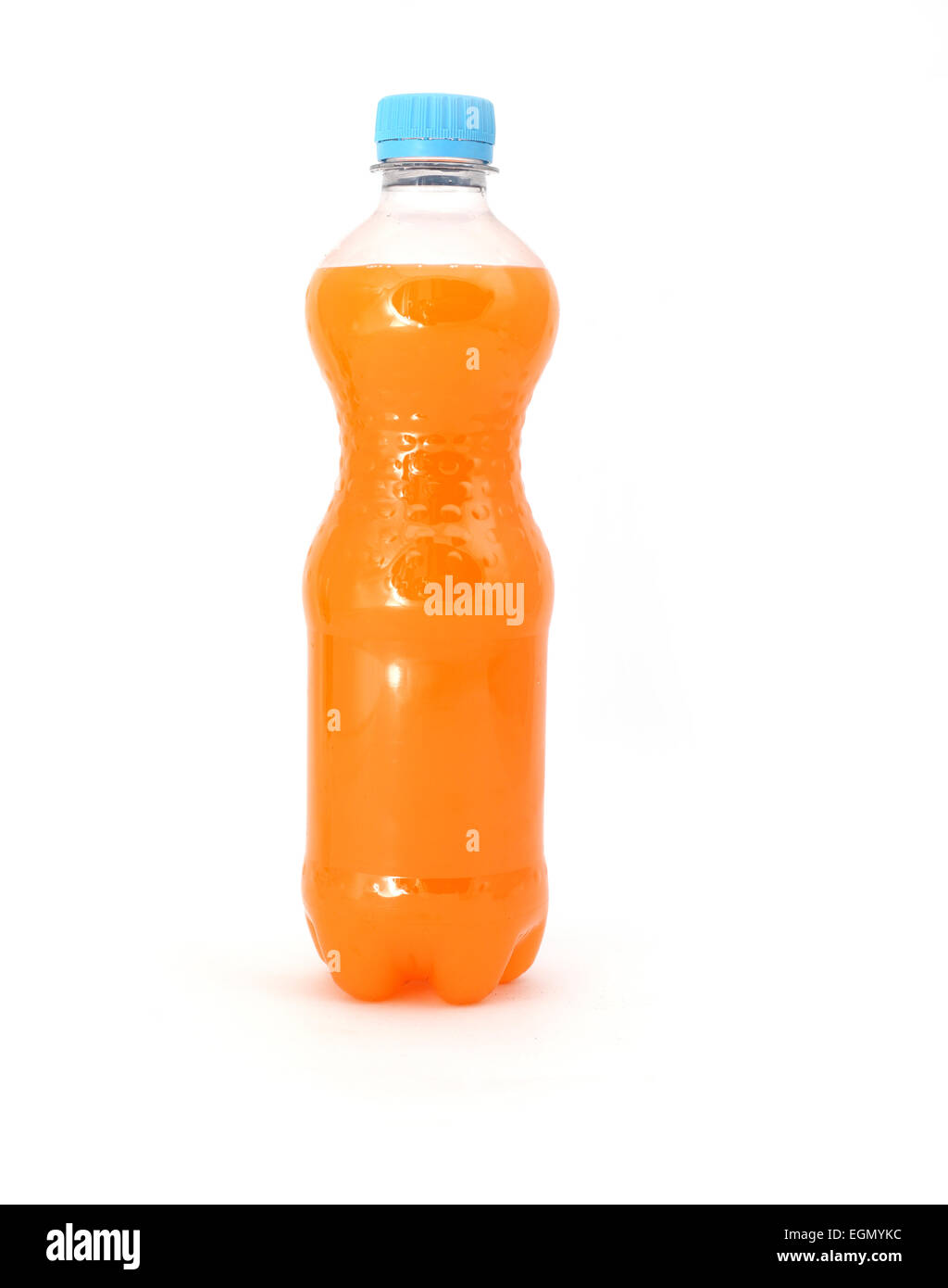 Orange süß Wasser in einer Plastikflasche Stockfoto