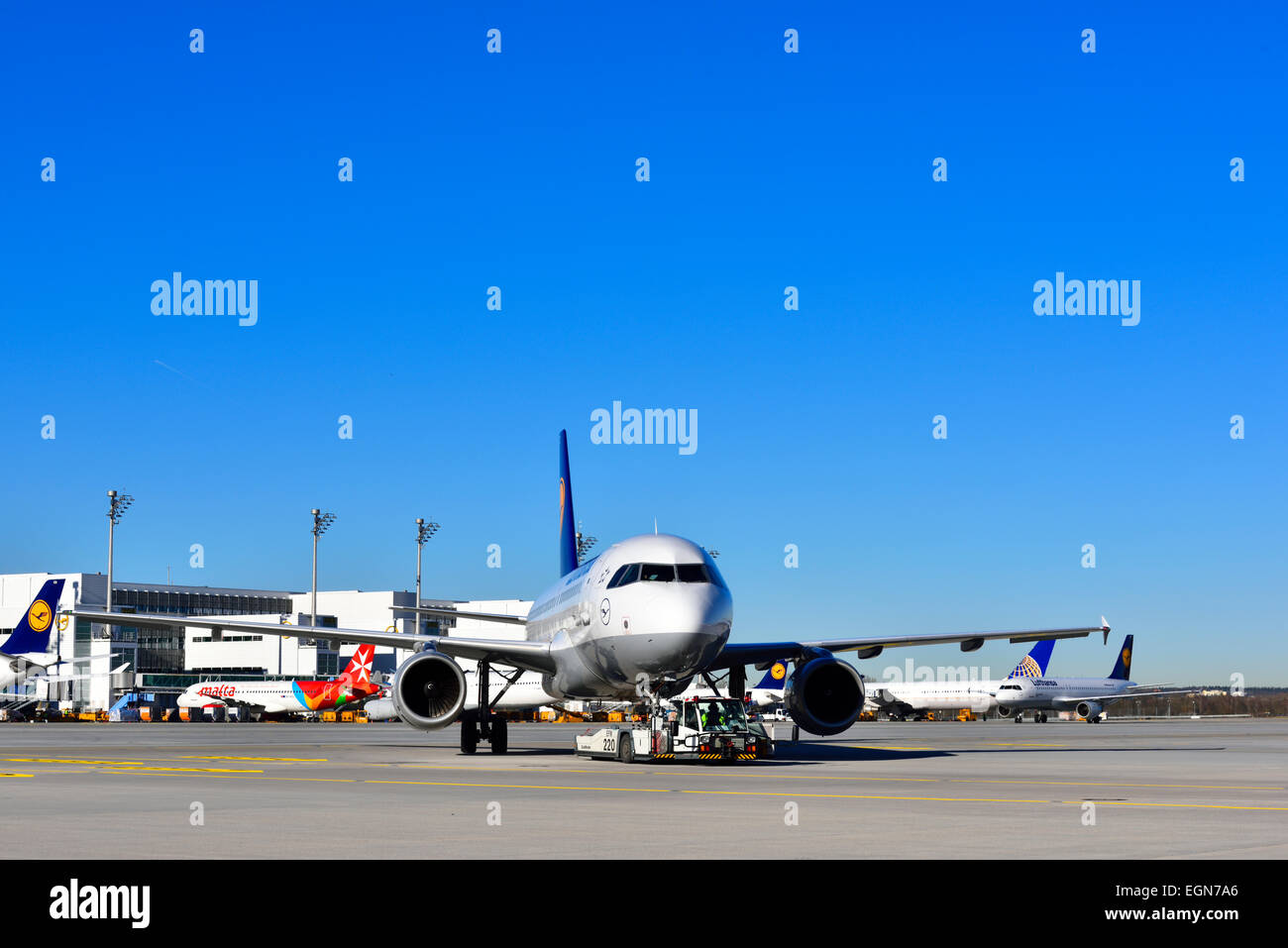 zurückschieben, LKW, Lufthansa, Flugzeug, roll-out, Stockfoto
