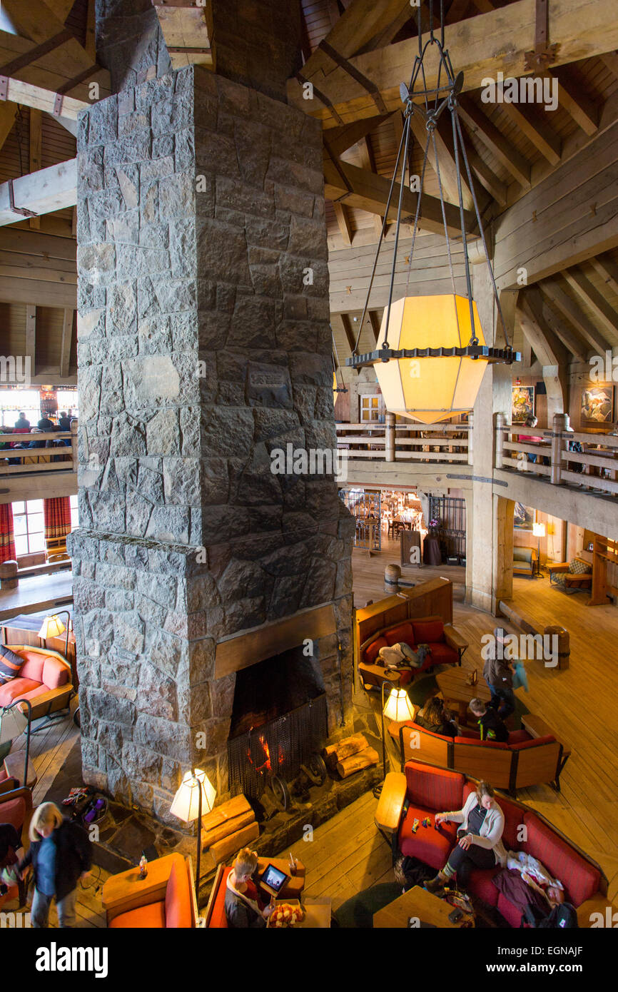 Innenraum der Timberline Lodge am Mount Hood in den Cascade Mountains, Oregon, USA Stockfoto