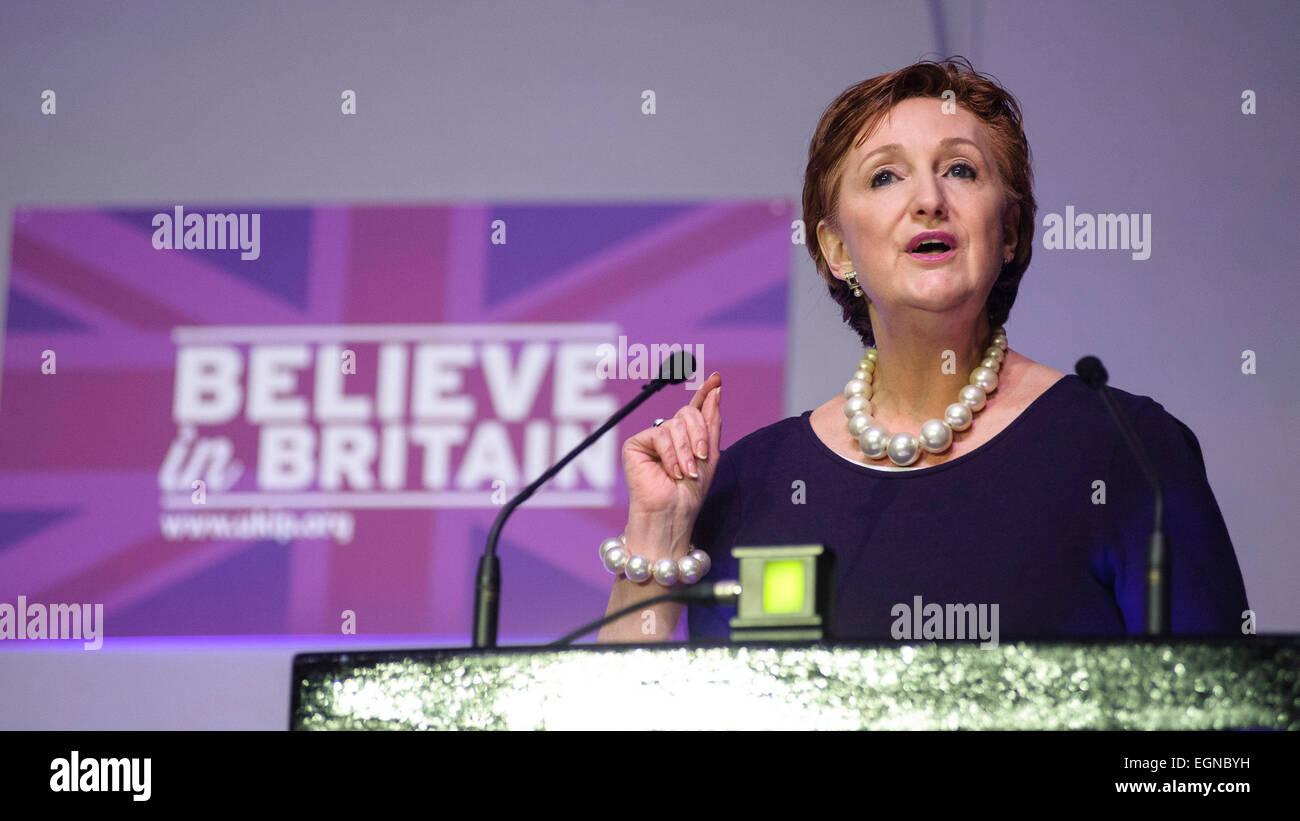 Margate, Großbritannien. 27. Februar 2015. Die UKIP Frühjahrstagung im Winter Gardens, Margate. Suzanne Evans, stellvertretender Vorsitzender spricht. Bildnachweis: Julie Edwards/Alamy Live-Nachrichten Stockfoto