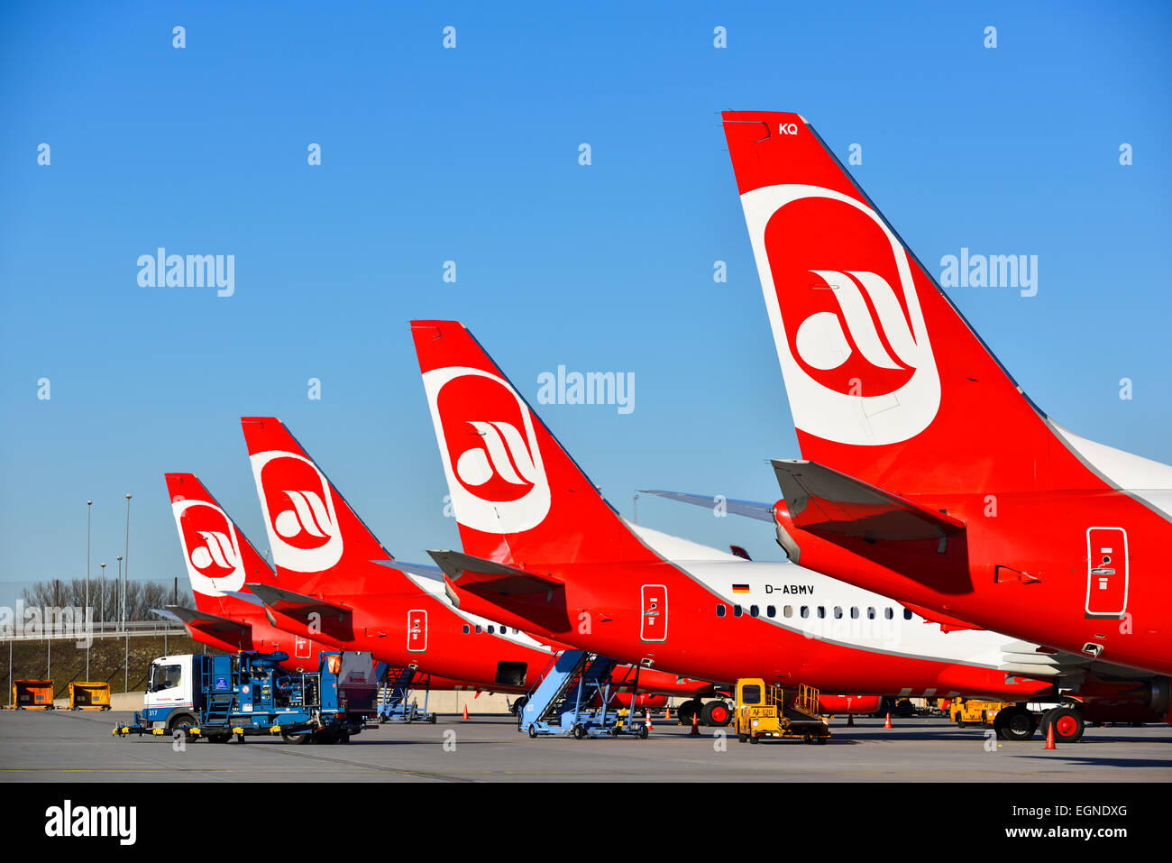 Air Berlin, Boing, Airbus, line-up, Flugzeuge, Flugzeug, Flugzeug, Flügel, Höhenleitwerk, Stockfoto Air Berlin, Boing, Airbus, line-up, Flugzeuge, Flugzeug, Flugzeug, Flügel, Höhenleitwerk, Stockfoto