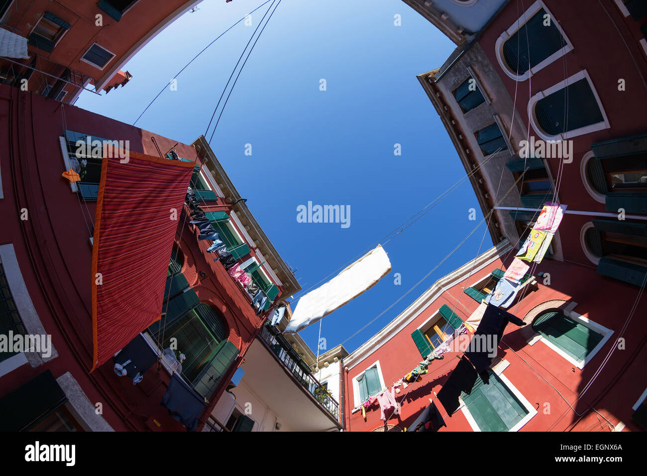 Waschen Trocknen im Freien in Venedig, Italien Stockfoto