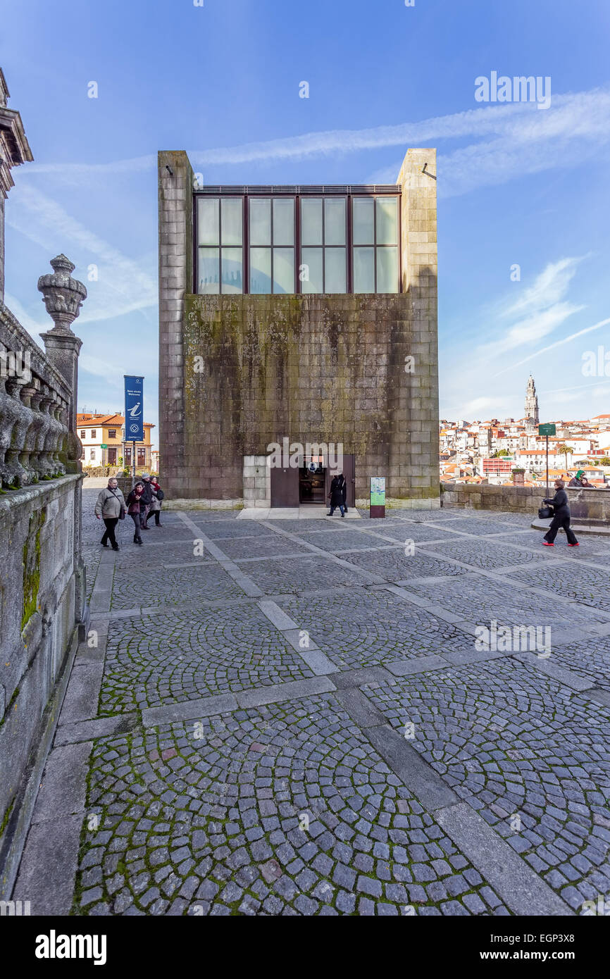 Porto, Portugal. Altes Rathaus-Gebäude von der Stadt Porto - Antiga Casa da Câmara. Rekonstruiert, als ein Tourist Office zu dienen Stockfoto