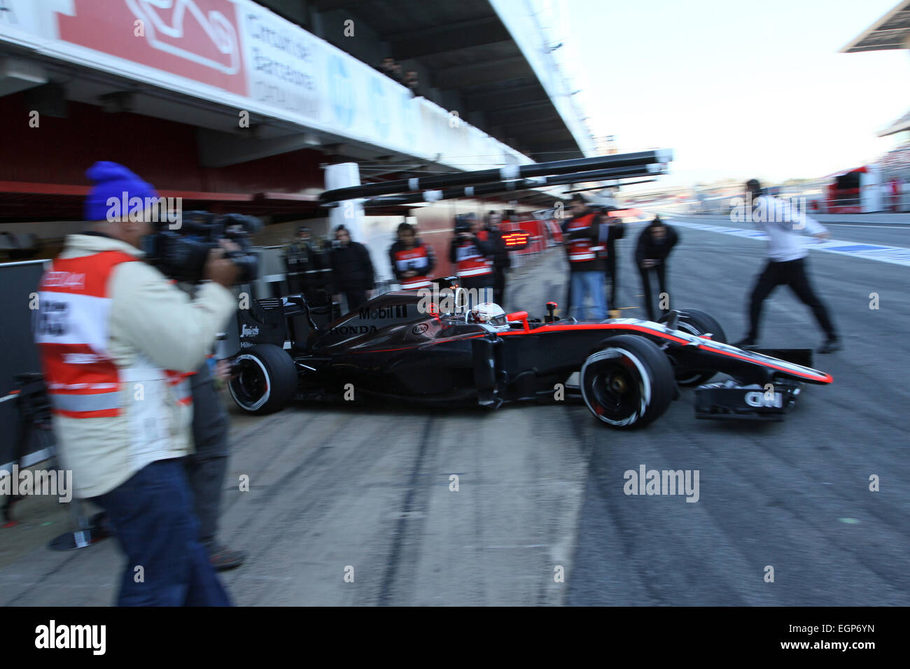 Barcelona, Spanien. 28. Februar 2015. F1 Wintertest in Circuit de Barcelona. McLaren-Honda-Fahrer Kevin Magnussen von der McLaren-Garage, Kopf streckenseitigen Credit zieht: Action Plus Sport/Alamy Live News Stockfoto