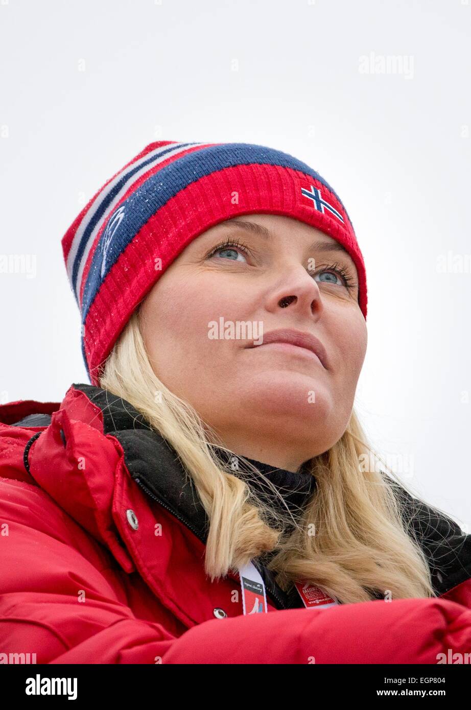 Falun, Schweden. 27. Februar 2015. Kronprinzessin Mette-Marit von Norwegen bei der nordischen Ski-Weltmeisterschaften in Falun, Schweden, 27. Februar 2015. Foto: Patrick van Katwijk / POINT DE VUE OUT - NO WIRE SERVICE-/ Dpa/Alamy Live News Stockfoto