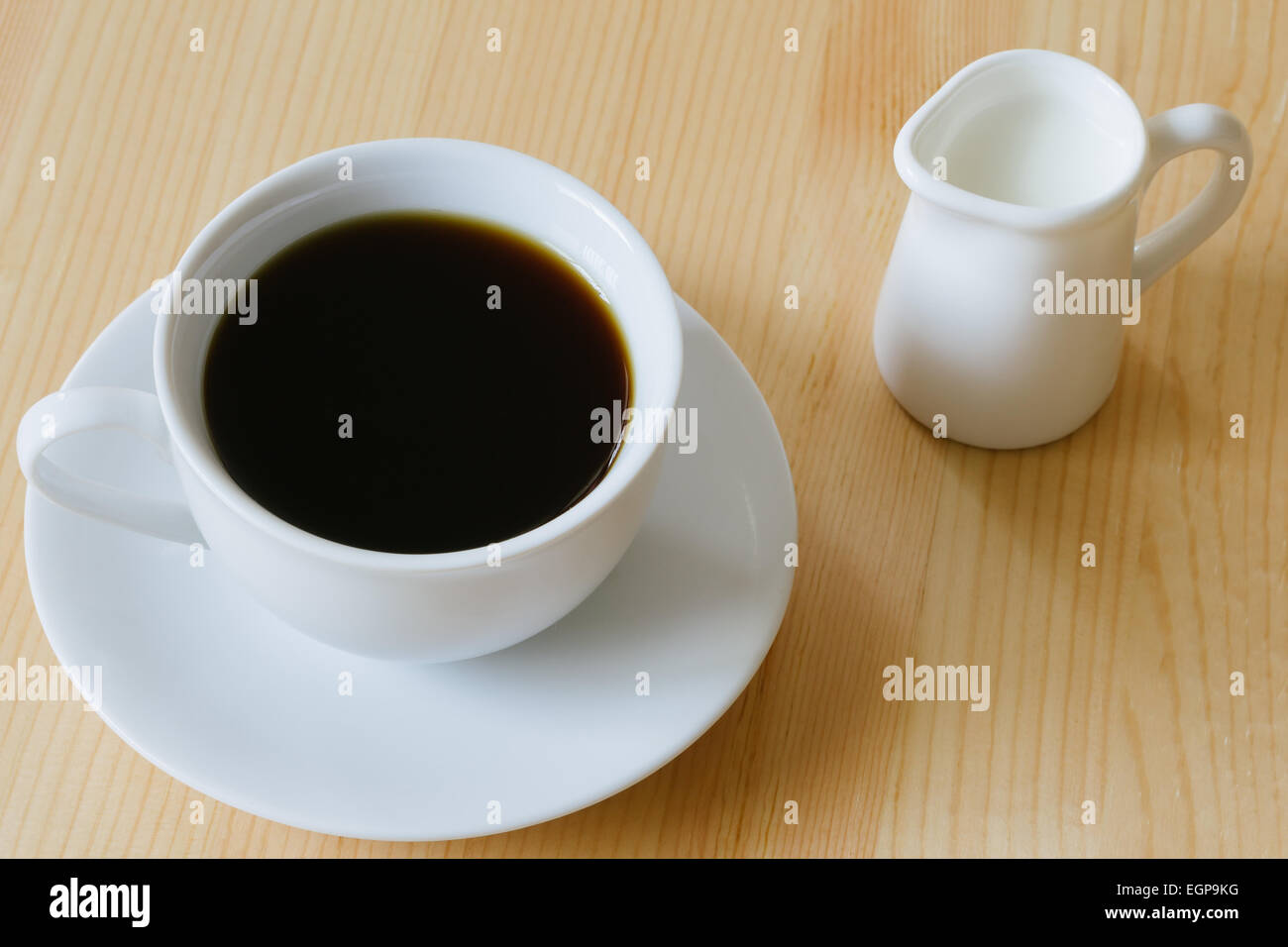 Kaffee und Milch Stockfoto