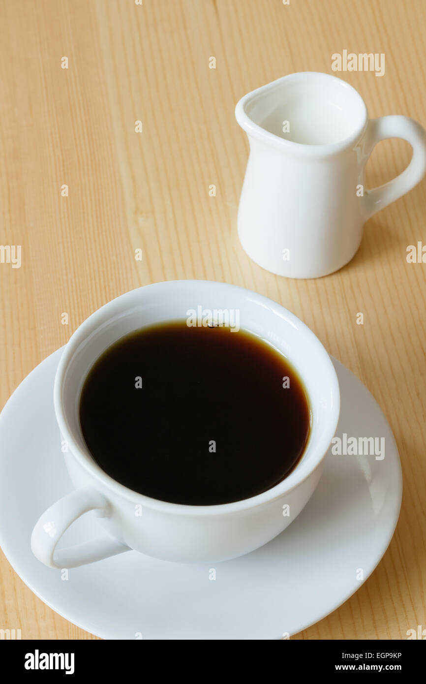 Kaffee und Milch Stockfoto