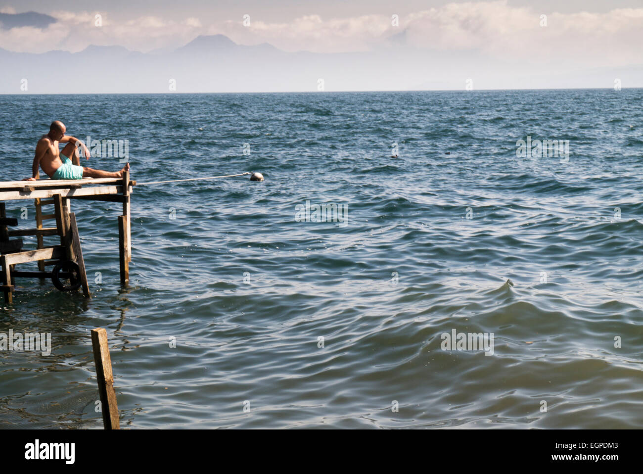 Steigenden Wasser des Lake Atitlan, Guatemala Stockfoto