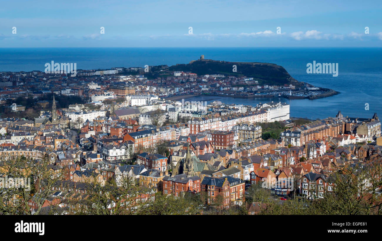 Panoramablick über Scarborough, North Yorkshire England von Olivers Mount einen Hügel im Süden der Stadt Stockfoto