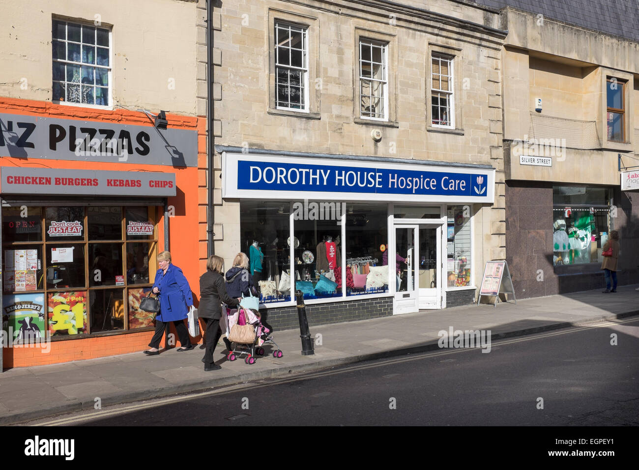 Dorothy House Hospice Care Charity Shop Silver Street Trowbridge Stockfoto