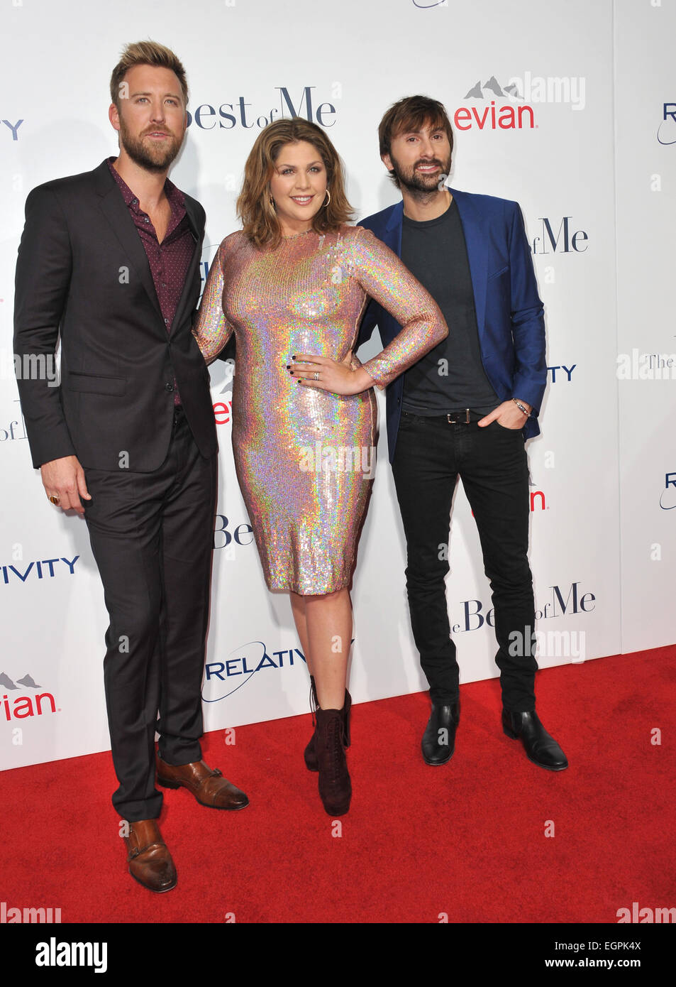 LOS ANGELES, CA - 7. Oktober 2014: Lady Antebellum - Hillary Scott, Charles Kelley & Dave Heywood - bei der Weltpremiere von "The Best of Me" im Regal Kinos LA Live. Stockfoto