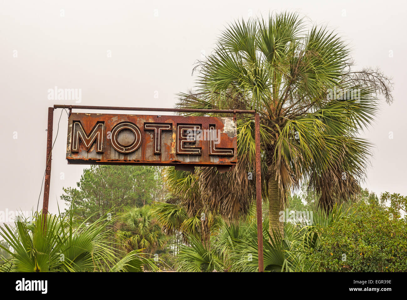 Rustikales Motel Leuchtreklame in Florida, Vereinigte Staaten von Amerika Stockfoto