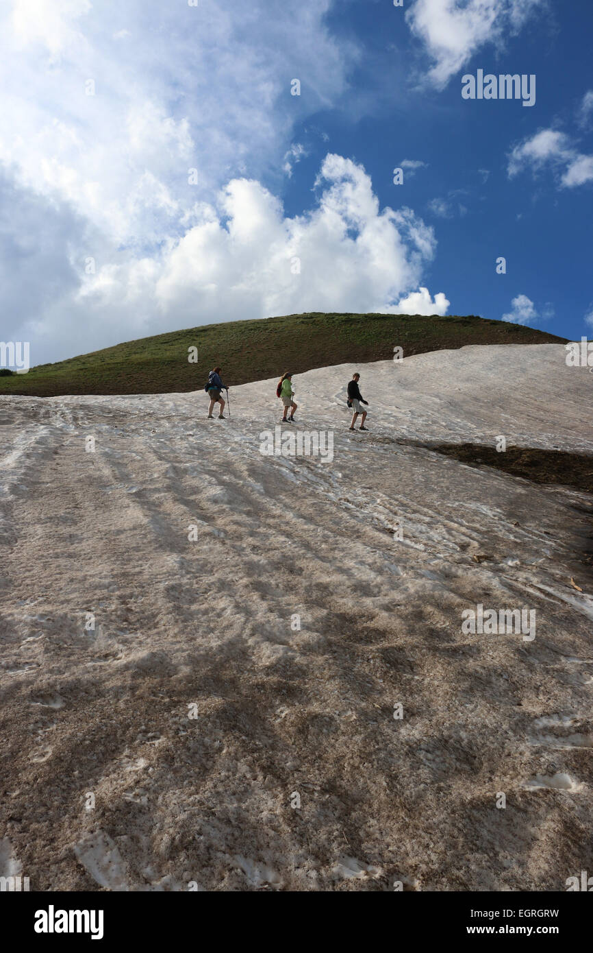 Wanderer auf dem Berg Schnee Feld Colorado Stockfoto