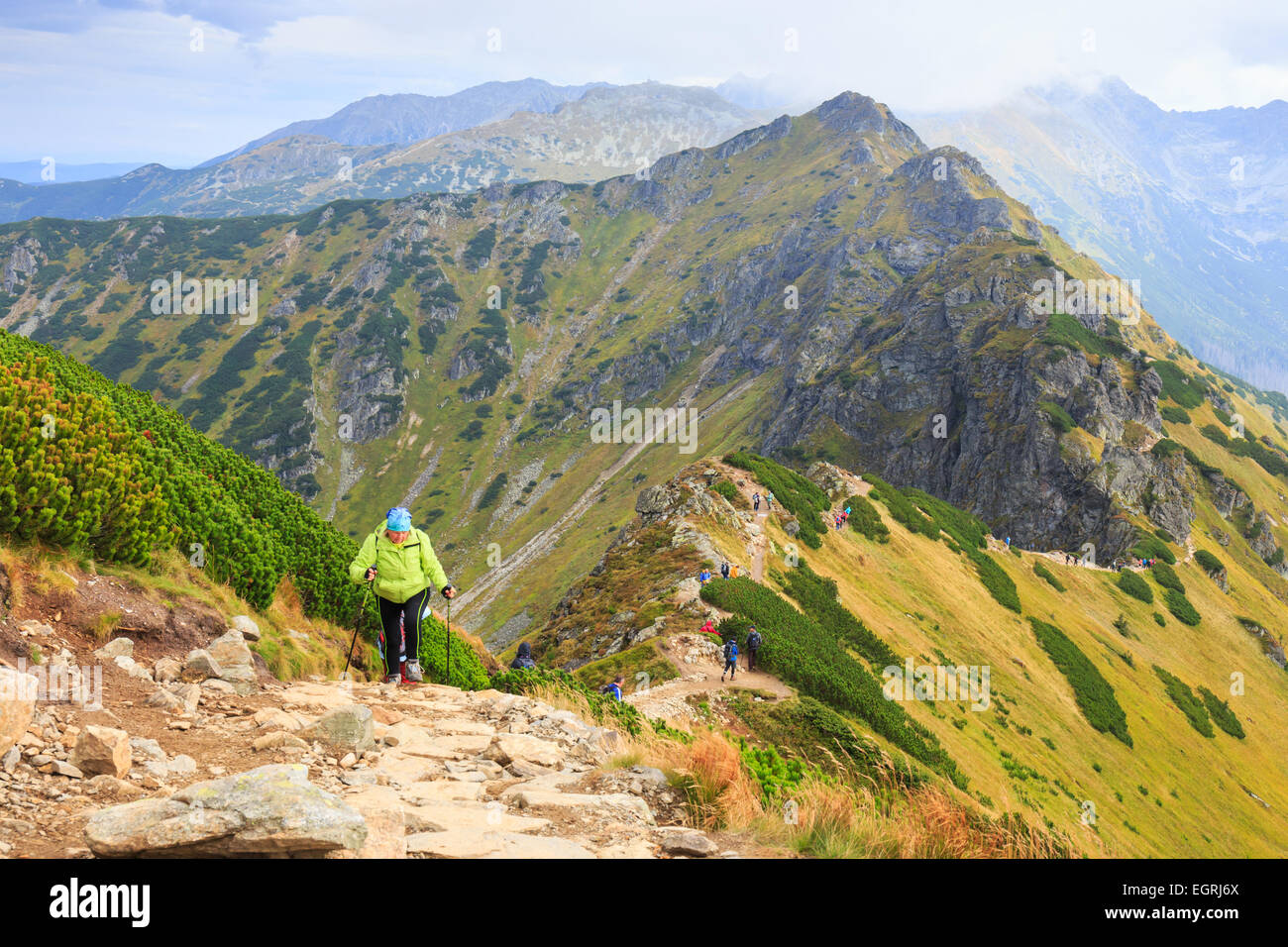Zakopane, Polen - 13 September: Gruppe von Touristen zu Fuß an die Spitze der Kasprowy Wierch im Tatra-Gebirge am 13. September, 20 Stockfoto