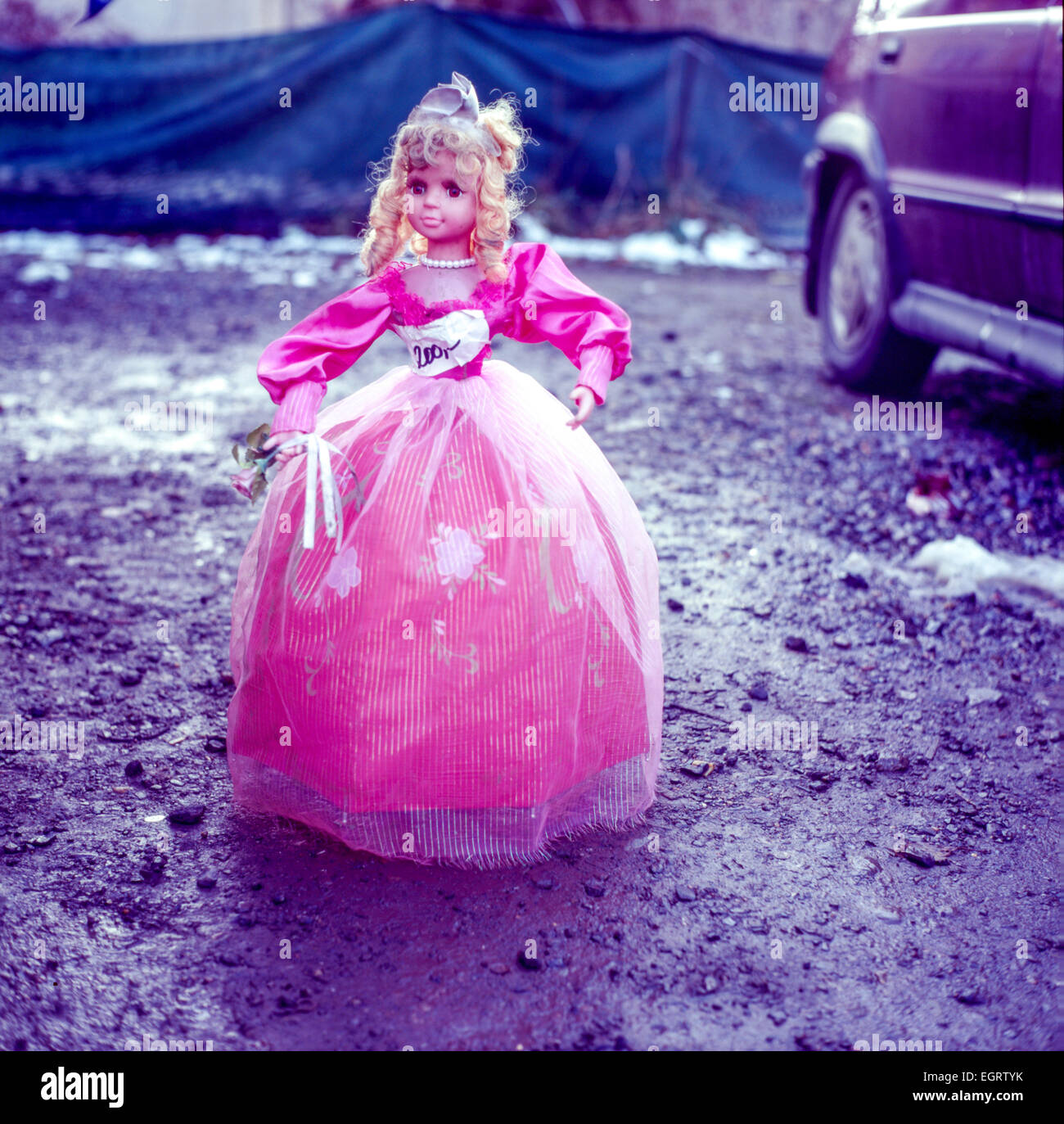 Puppe zum Verkauf, Flohmarkt Spielzeug Stockfoto