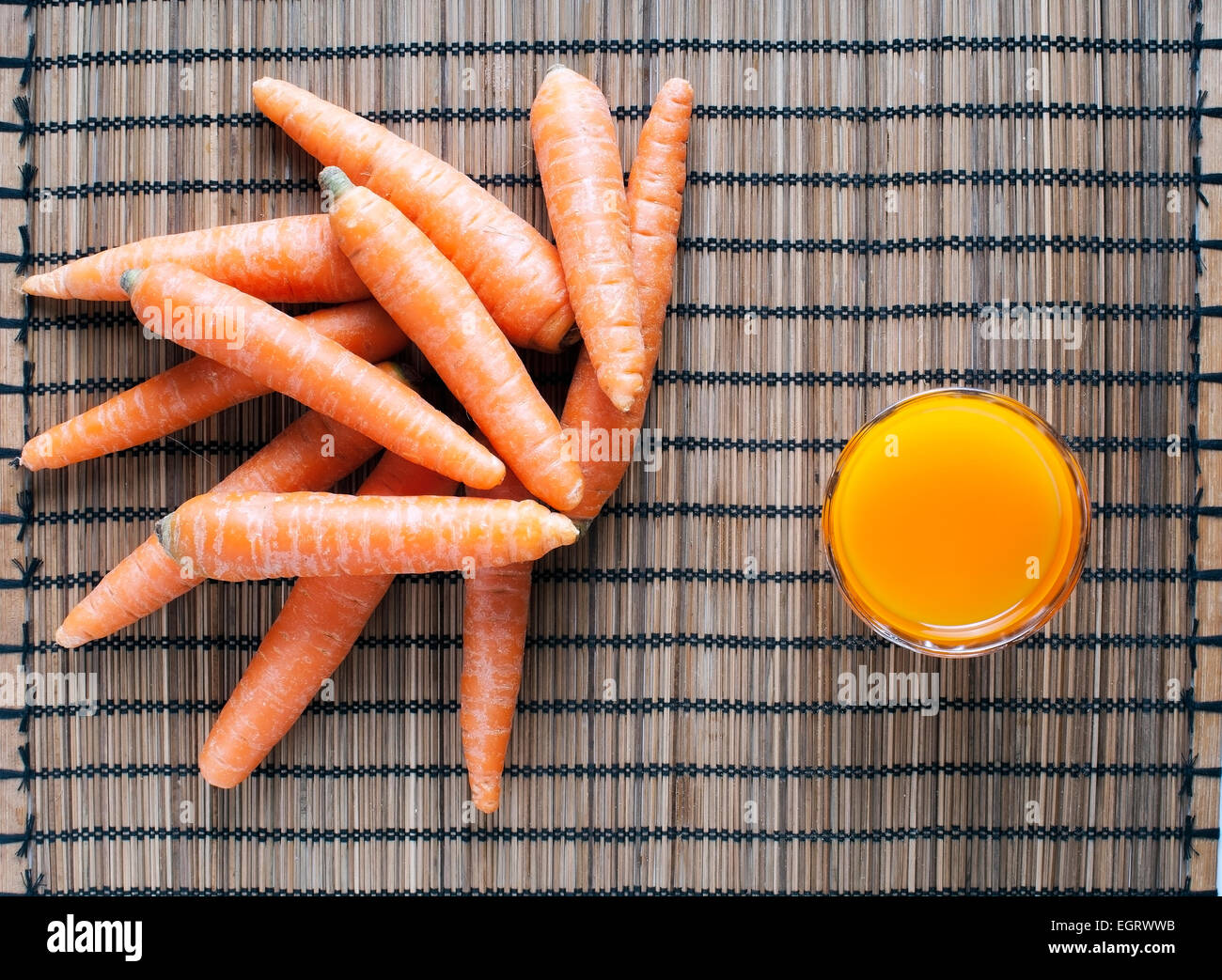 Karotten sind eine ausgezeichnete Quelle von Beta-Carotin, ein Antioxidans sehr effektiv im Kampf gegen freie Radikale Stockfoto