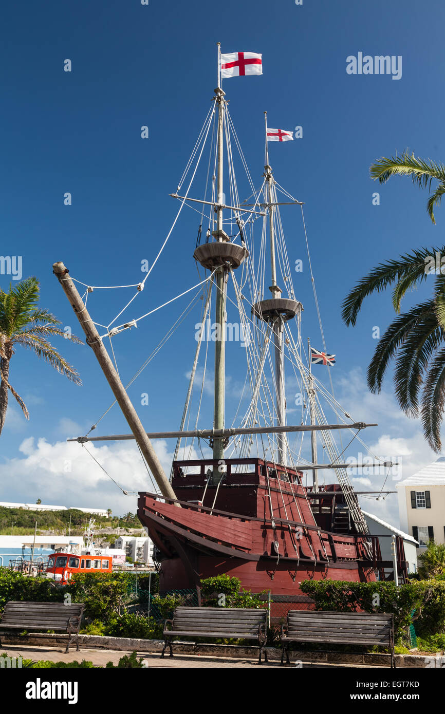 Nachbau des historischen Schiffes, erbaute die berühmten Befreiung 1609 Ordnance Island, neben der Stadt St. George's, Bermuda. Stockfoto