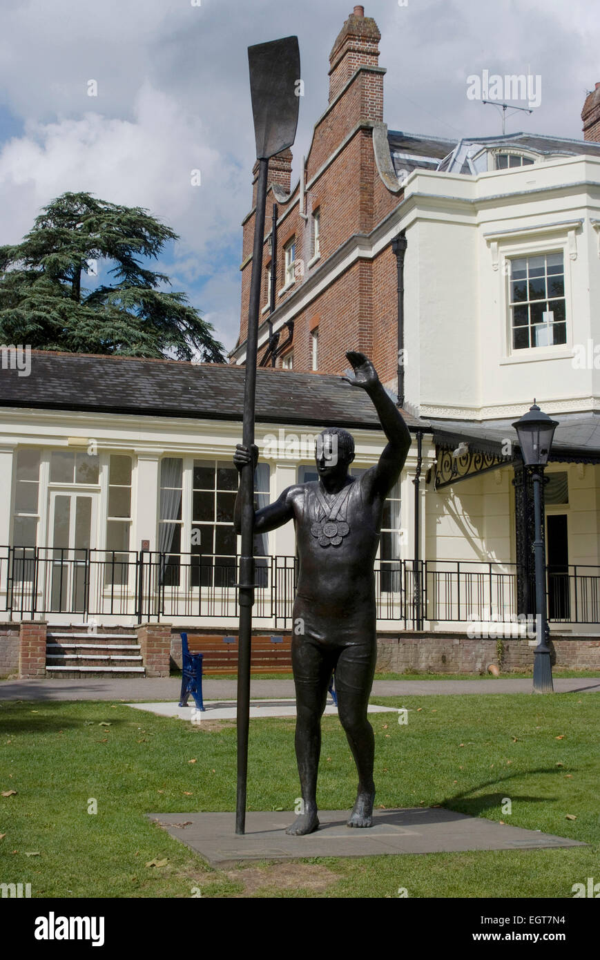 Statue von Steve Redgrave, Ruderer, Marlow, Buckinghamshire, England Stockfoto