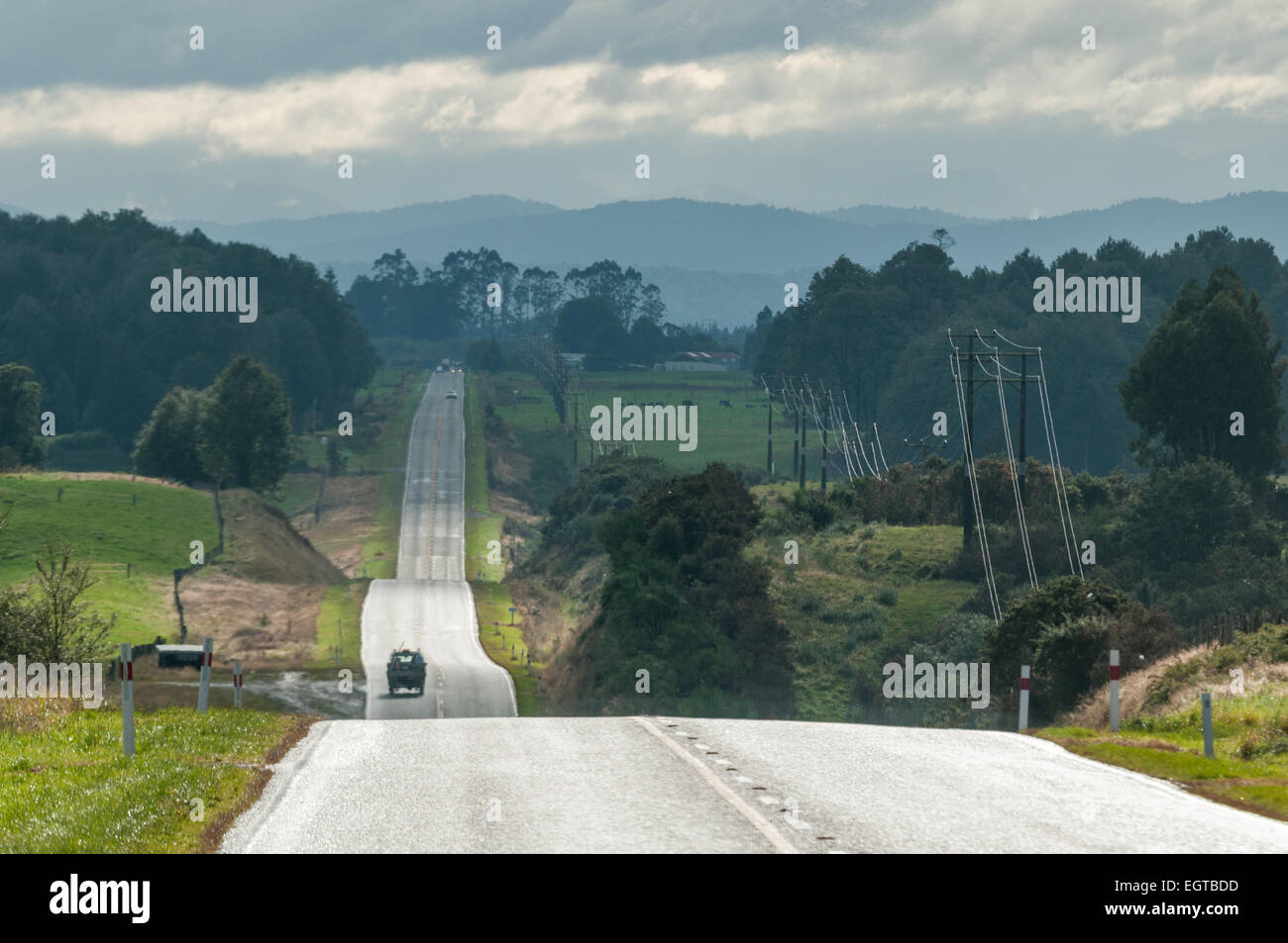 State Highway 7 in der Nähe von Ngahere, West Coast, Südinsel, Neuseeland. Stockfoto