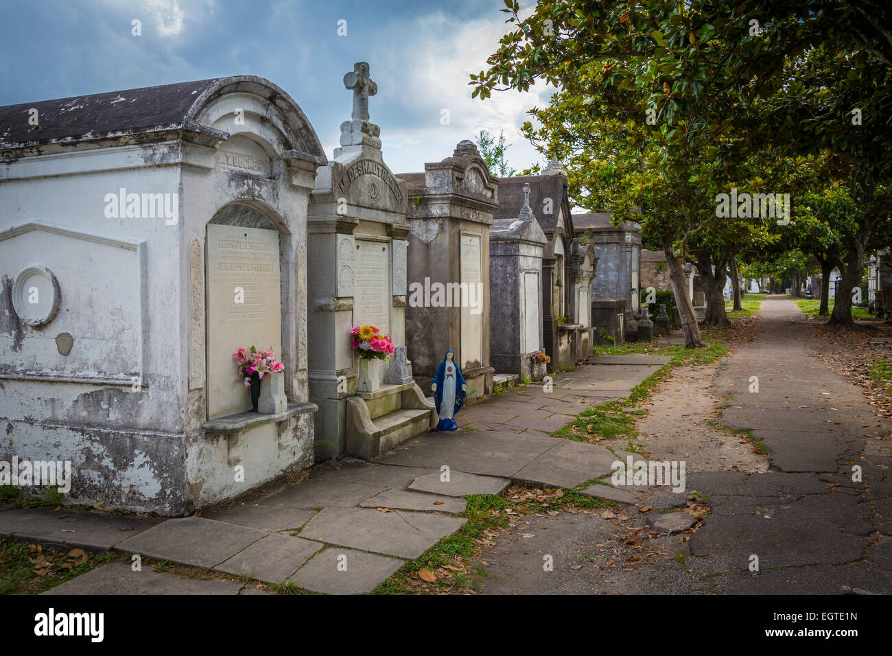 Lafayette Cemetery Im Garden District Von New Orleans Louisiana