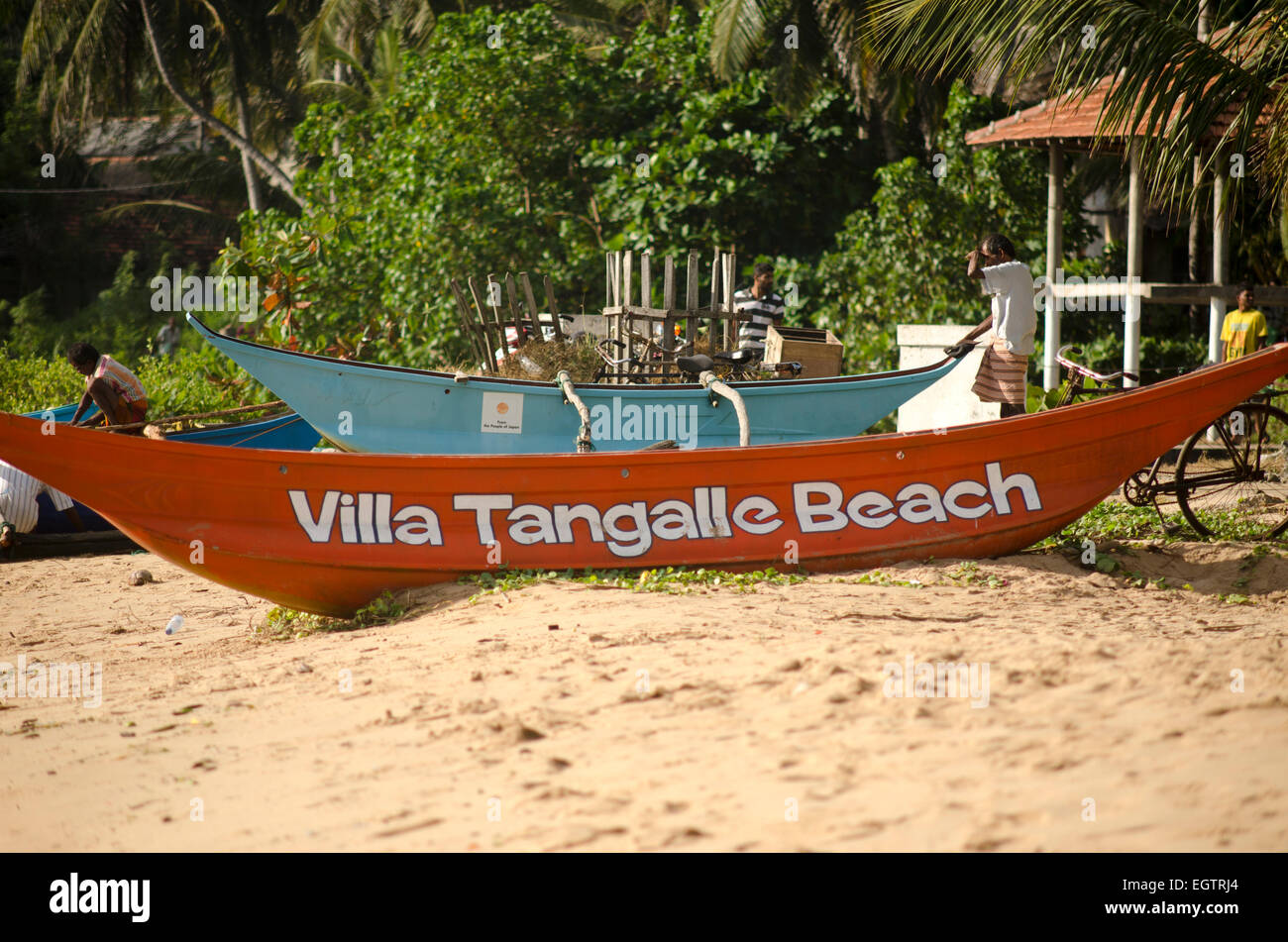 Angelboote/Fischerboote am Strand von Tangalle, Sri Lanka Stockfoto