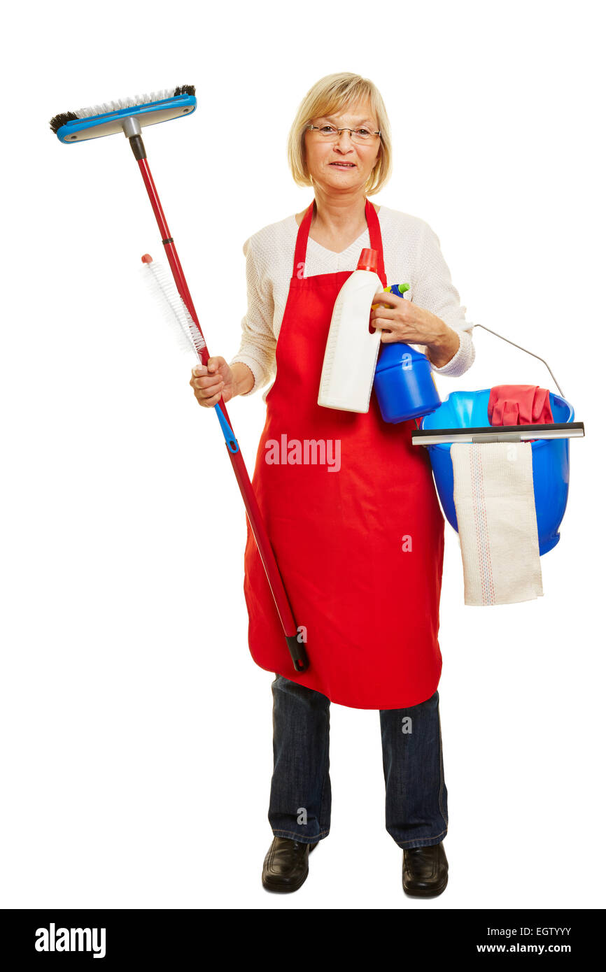 Ältere Frau als Putzfrau mit Reinigungsmittel und Eimer Stockfoto